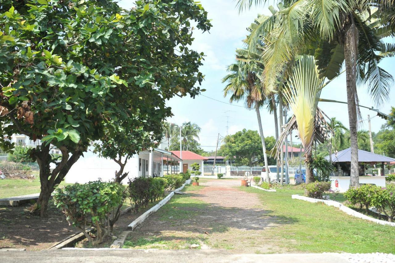 Green Town Hotel & Resort Port Dickson Exterior photo